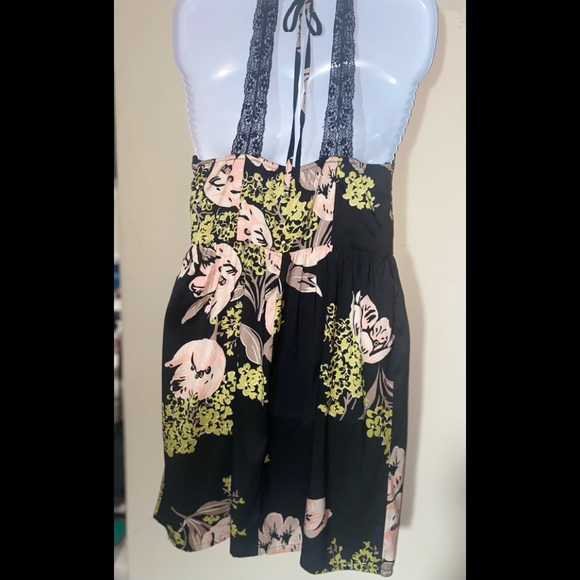 Charlotte Russe Satin Halter Dress - Picture 3 of 13